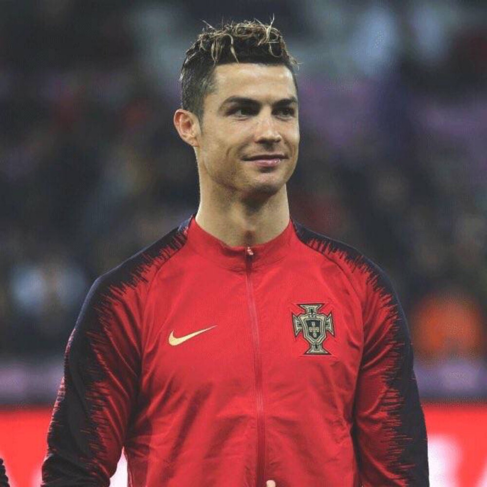 联合国难民署75周年慈善之夜在沪举行，杨扬陈露等体坛明星助阵（上海举办联合国难民署75周年慈善之夜，杨扬、陈露等体坛明星齐聚助阵）