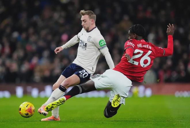 曹永竞：祝贺法比奥获得金靴，接下来继续冲击足协杯（曹永竞：恭喜法比奥夺金靴，球队将继续冲击足协杯）