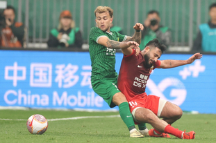 马塞洛儿子恩佐代表皇马在青年欧冠首秀，马塞洛在场边见证（马塞洛之子恩佐完成皇马青年欧冠首秀，父亲场边见证）