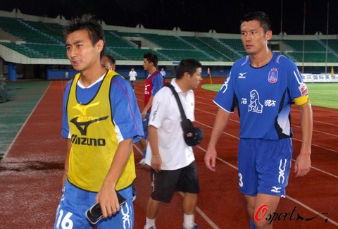 鲁媒谈准入：新赛季会带给更多球队机遇，想获红利需守住阵地（鲁媒评准入：新赛季机遇更多，欲享红利需先稳住阵地）