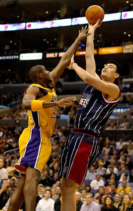 孔蒂：德佬说这是真正领袖带领下的胜利？总感觉是在说他自己（孔蒂回击德佬：所谓“真正领袖”的胜利，听起来像在说他自己）