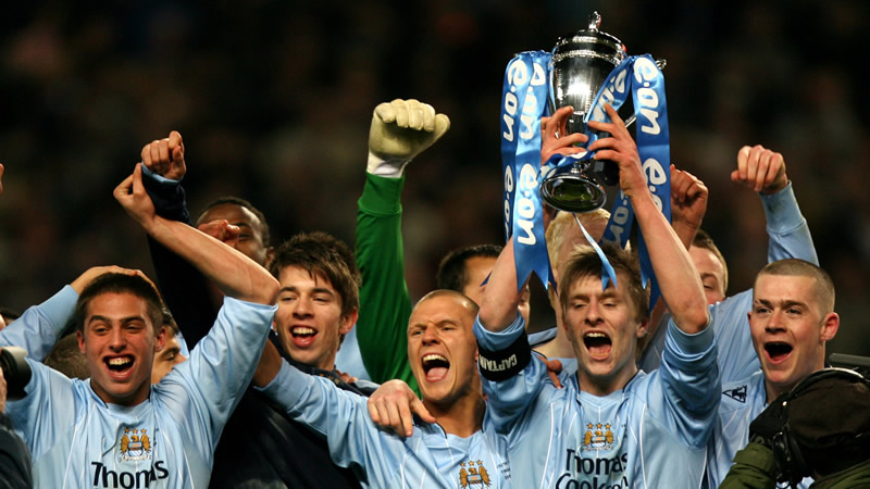 中国龙之队11周年球迷大会圆满举行 共赴山城之约（中国龙之队球迷大会11周年庆在山城圆满收官）