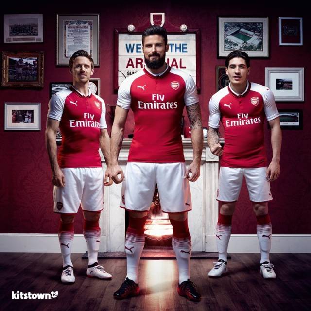 詹姆斯关键上篮助球队锁胜（詹姆斯关键上篮锁定胜局）