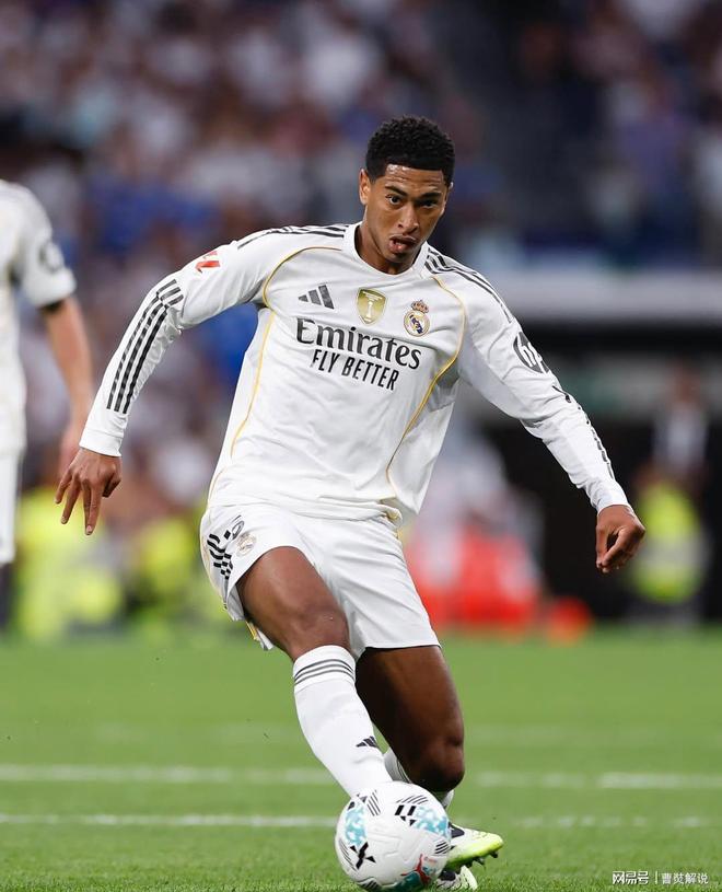 湖人球员通道签名小孩实为工作人员安排（湖人通道签名风波：所谓小球迷实为工作人员安排）