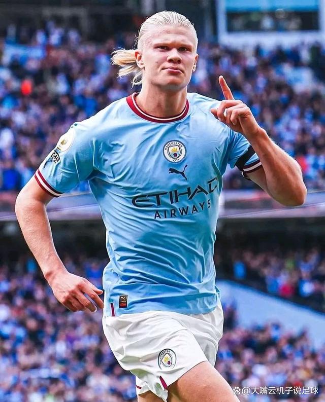 足球英超历史第2000场比赛达成（英超联赛迎来历史第2000场比赛）