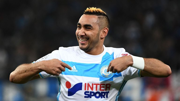 邓加：巴西球员和欧洲球员是不一样的，他们总想上场踢球（邓加：巴西球员有别于欧洲球员，人人都渴望出场）