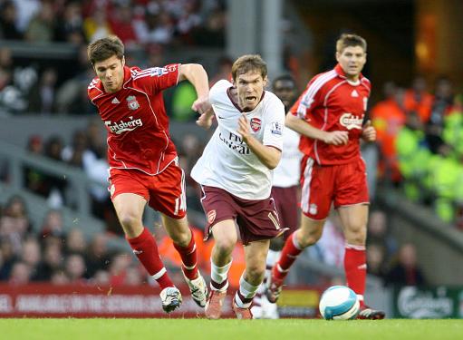 沙媒：坎塞洛告知新月高层自己想离队，但小因扎吉不想放他走（沙特媒体：坎塞洛已向新月高层表达离队意愿，但小因扎吉不愿放人）