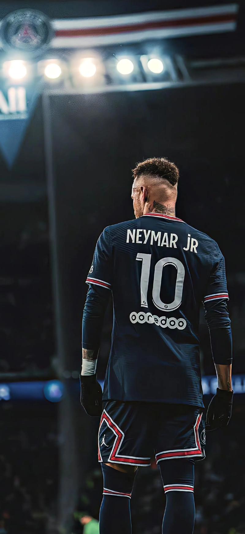 罗体：卢卡库本周末可能归队，预计意超杯半决赛踢米兰时复出（罗体报道：卢卡库周末有望归队，预计意超杯半决赛对阵米兰时复出）