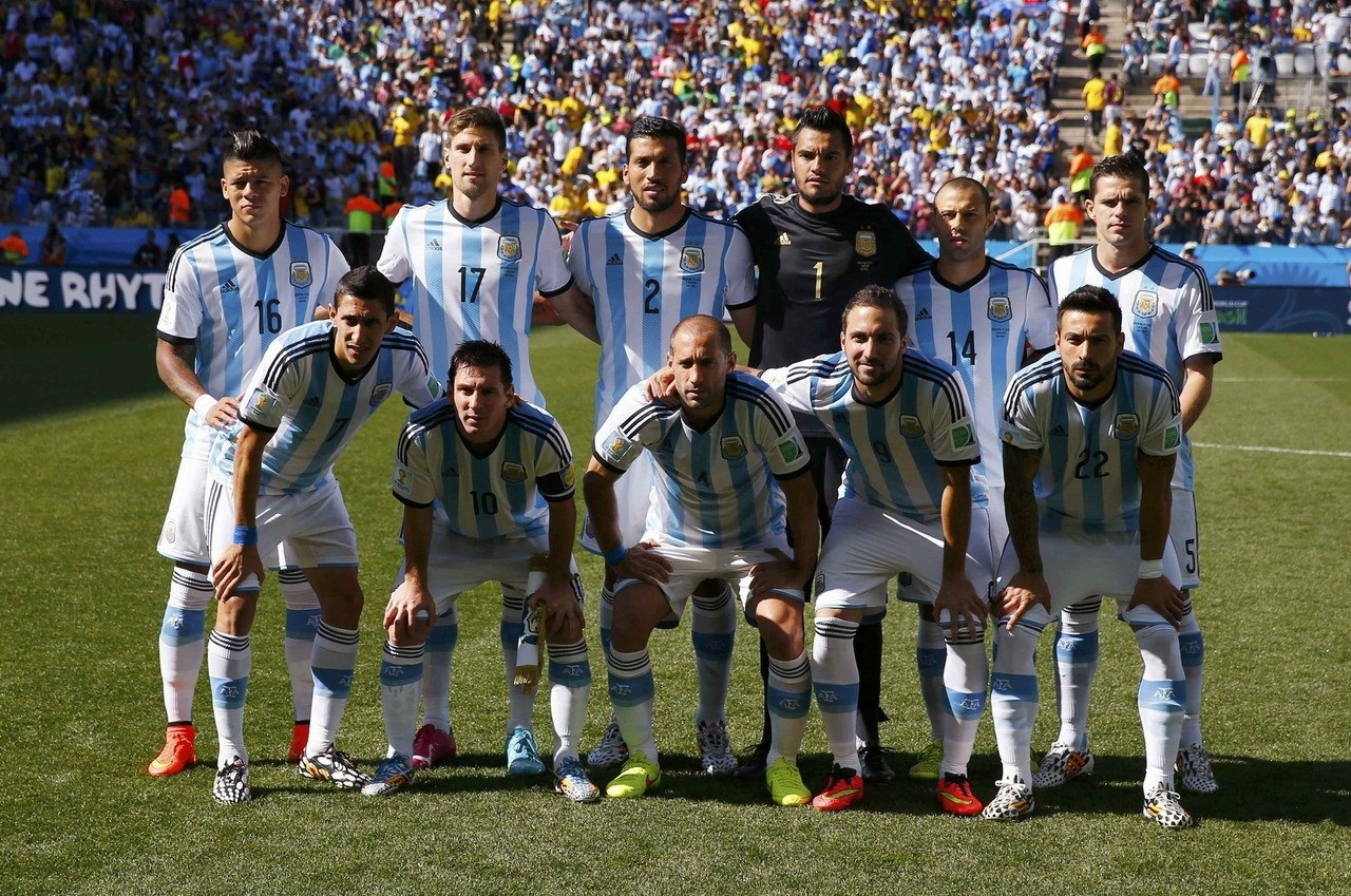 赤道几内亚经历球员罢赛，主帅被停职后如今带队参加非洲杯（经历球员罢赛与主帅停职后，赤道几内亚现已出征非洲杯）