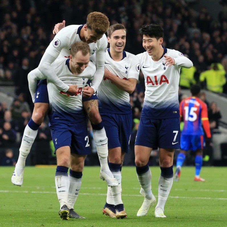 官方：本-戴维斯等3人因伤退出威尔士队大名单（威尔士队官宣：本-戴维斯与另外两人因伤无缘本期名单）