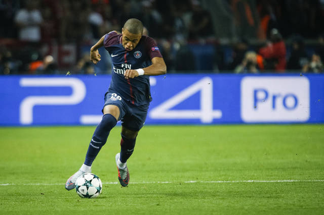 伊涅斯塔：会想念踢球的时光；进巴萨一线后每天都会观察哈维（伊涅斯塔：将怀念球员岁月，升入巴萨一队后每日观摩哈维）