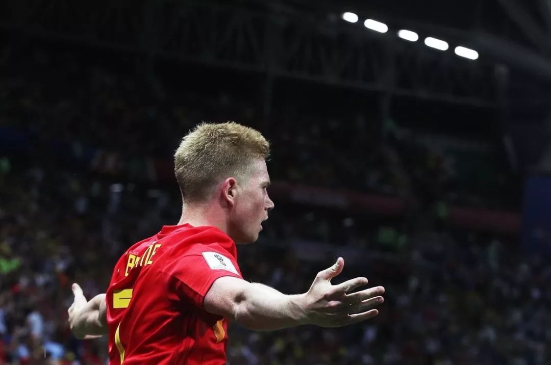 英超赛场亮点：利物浦逆转曼联,（英超焦点战：利物浦完成逆转击败曼联）